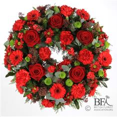 Shades of Red Wreath