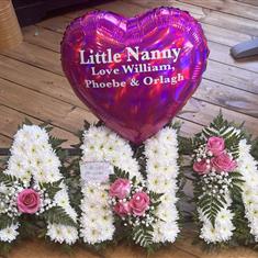 Nanny frame with tribute personalised balloon